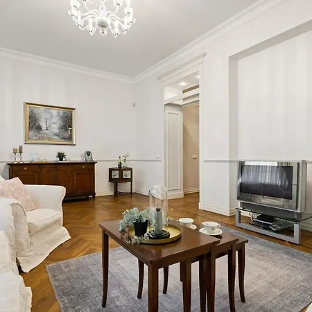 Apartment Dictumfactum Luxury